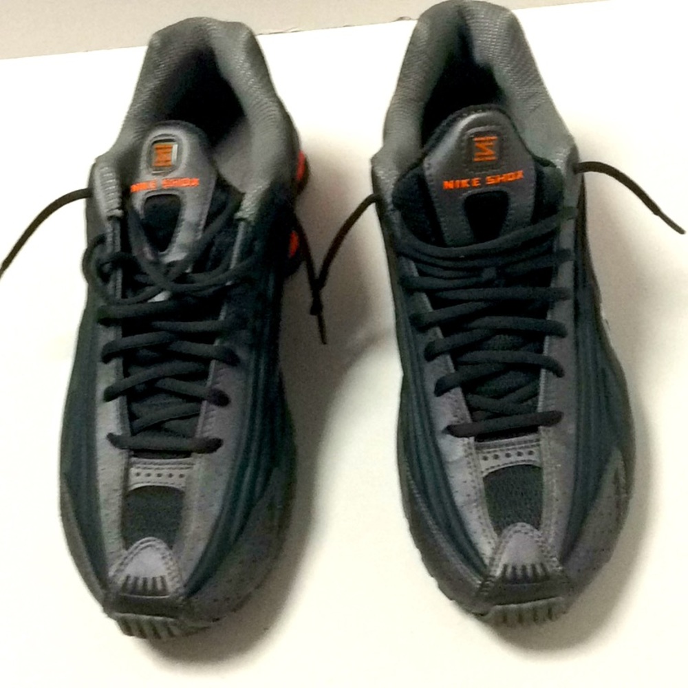 Men’s Nike Shox R4